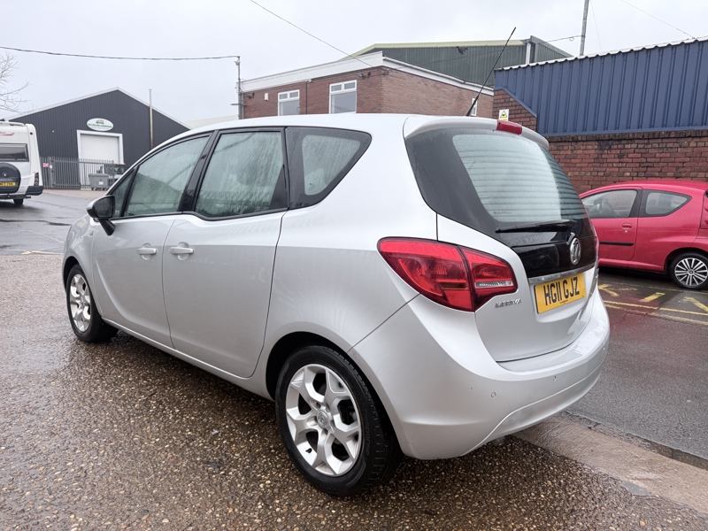 Vauxhall  - 2011 (1)