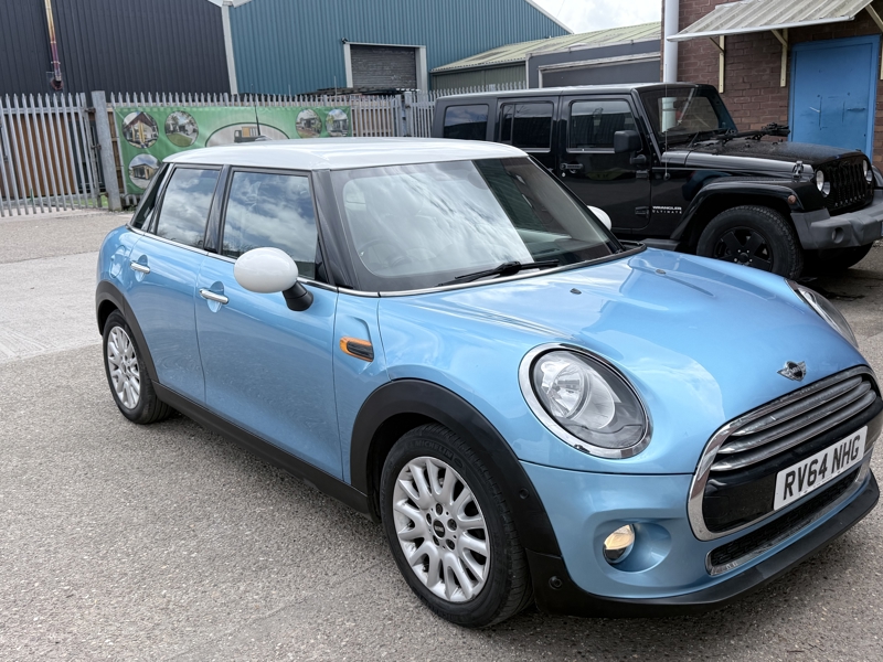 MINI Cooper S - 2014 (1)