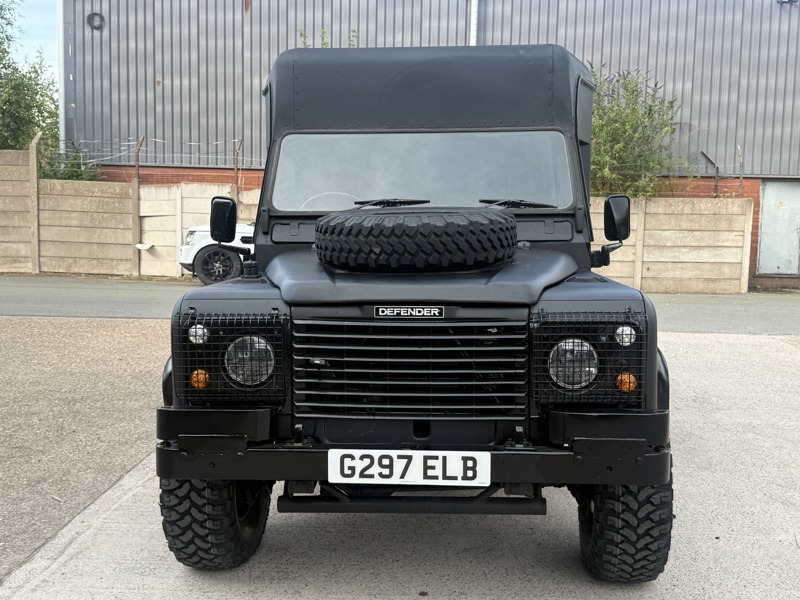 Land Rover Defender - 1990 (1)